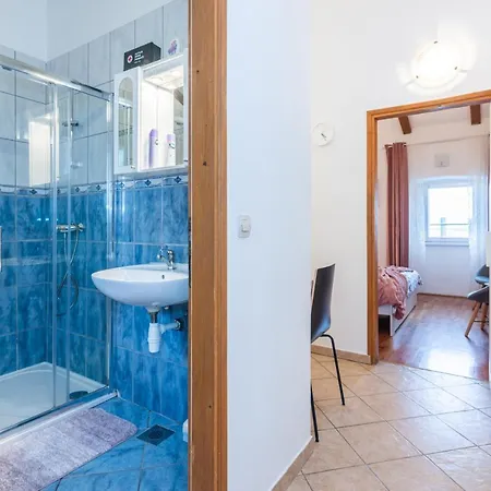 Apartment Gobac *